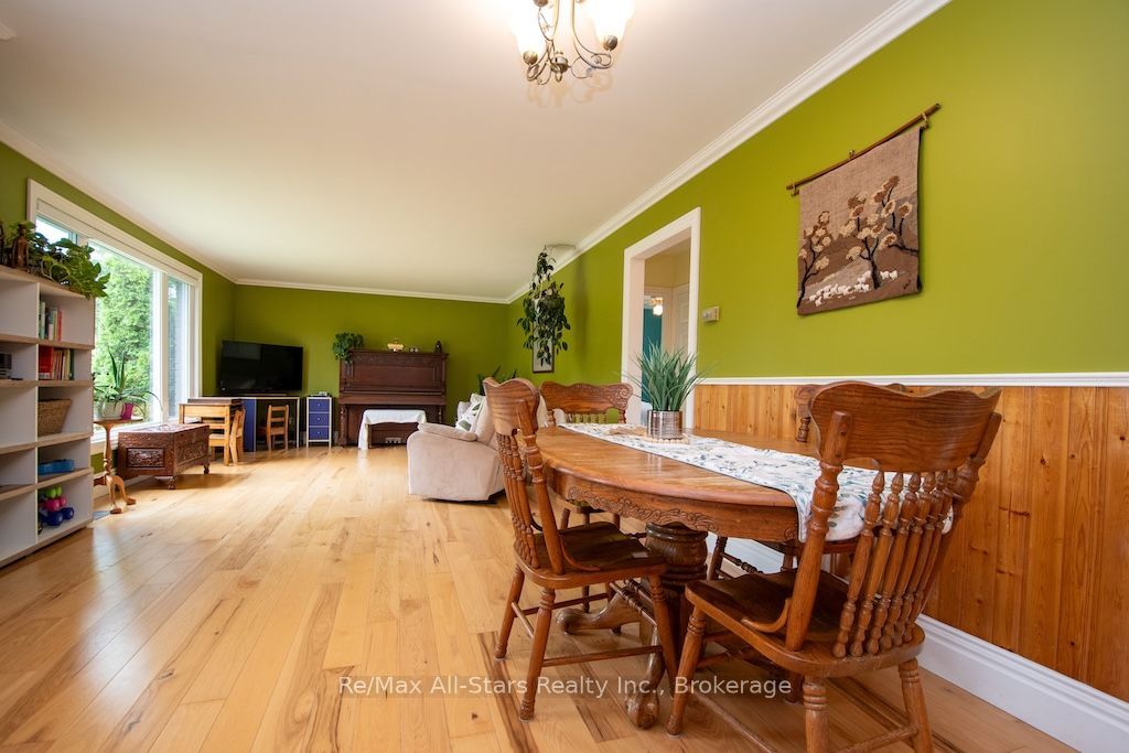 1571 Elm Tree Road Property Photo 7