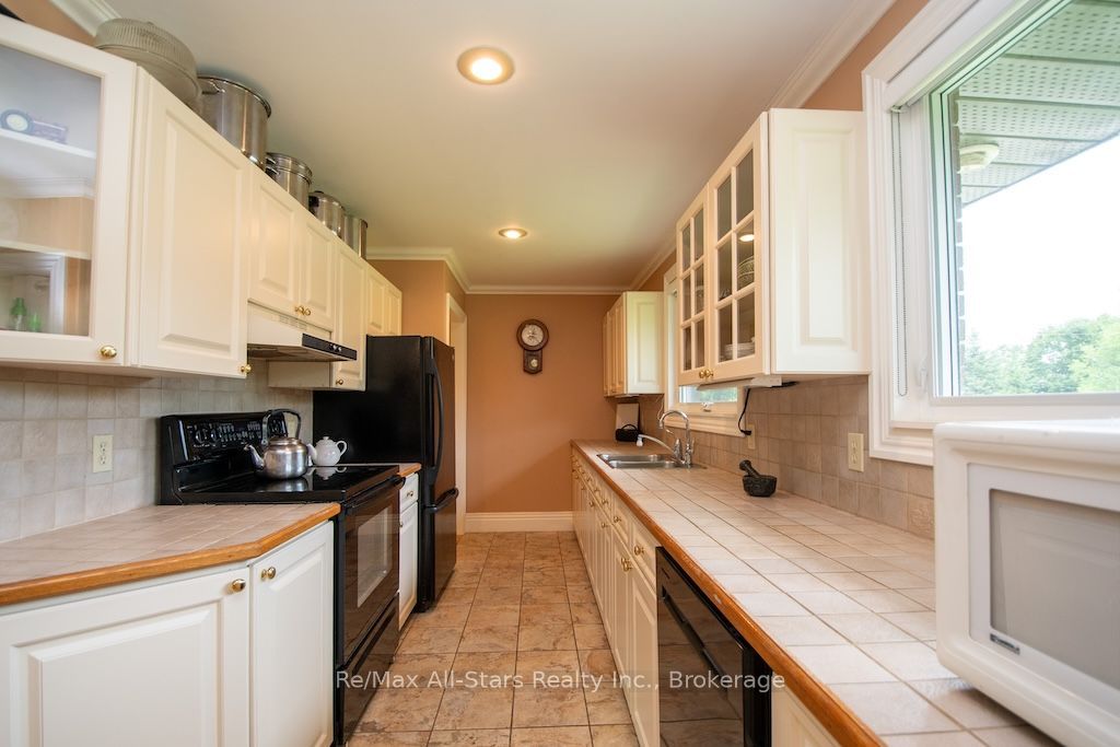 1571 Elm Tree Road Property Photo 11