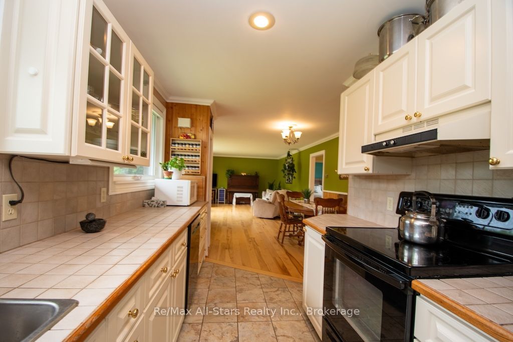 1571 Elm Tree Road Property Photo 12