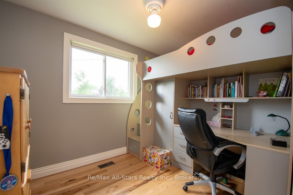 1571 Elm Tree Road Property Photo 18