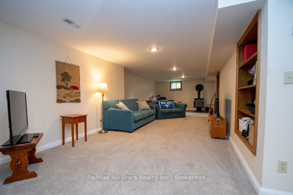 1571 Elm Tree Road Property Photo 25