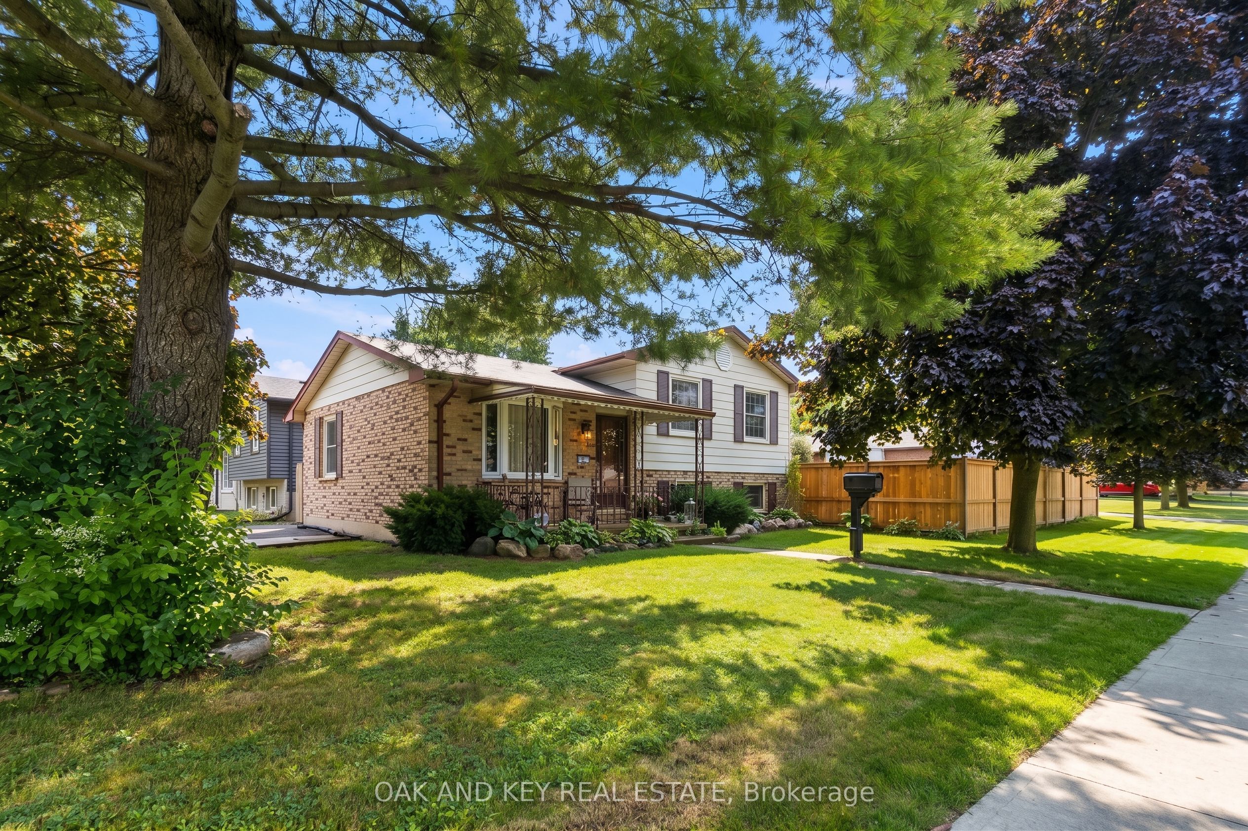 1 Vanier Place Property Photo 1
