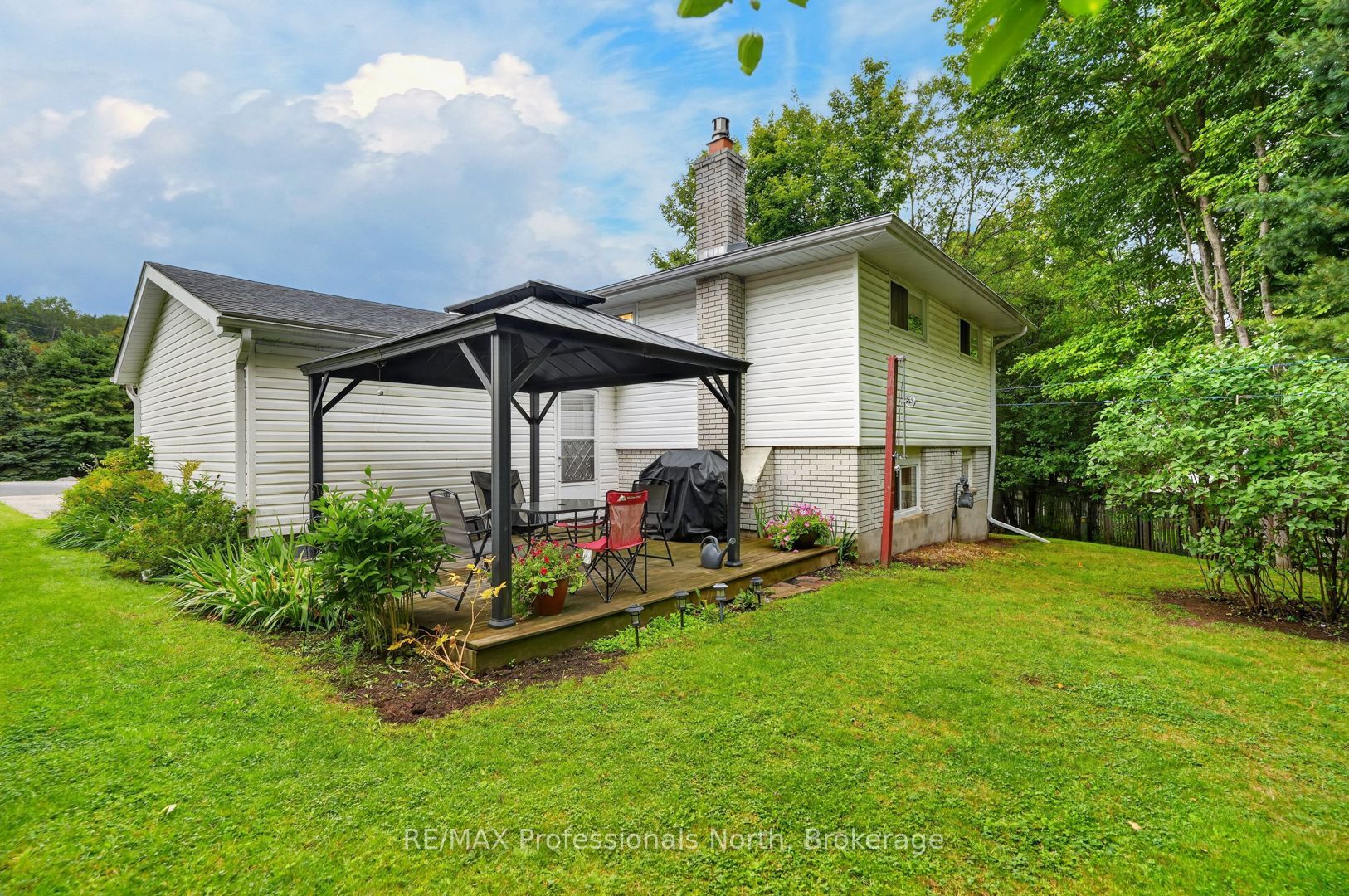 12 Anthony Court Property Photo 4