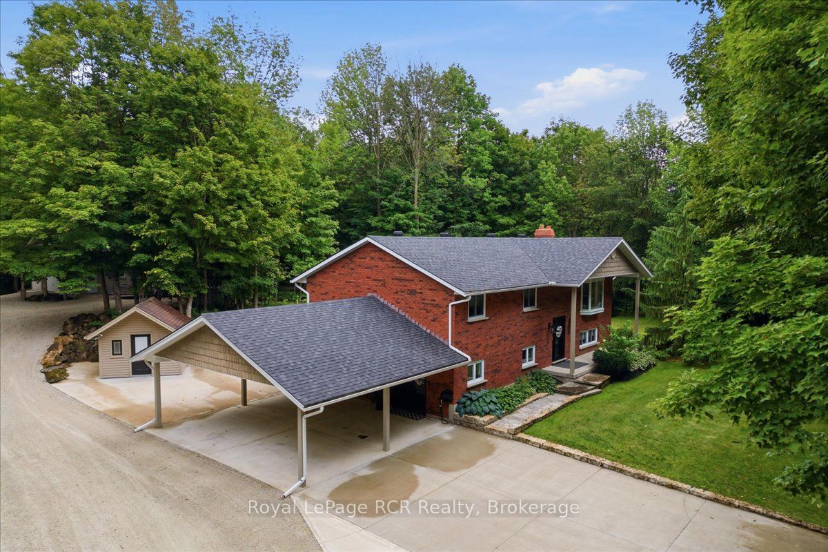 103488 Grey 18 Road