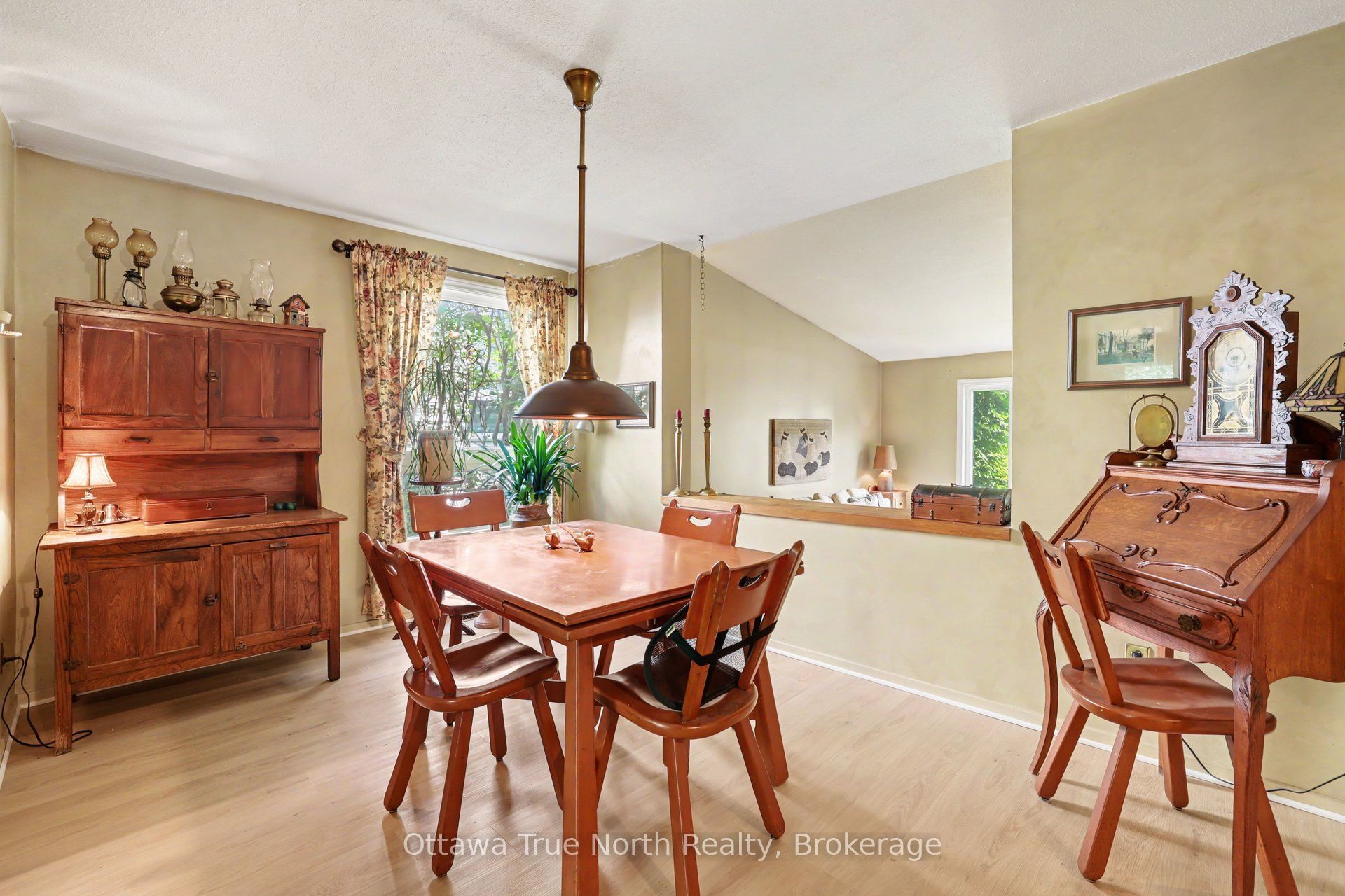 41 Aldgate Crescent Property Photo 8