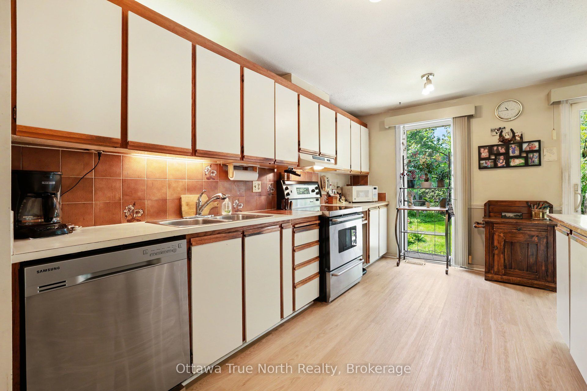 41 Aldgate Crescent Property Photo 11