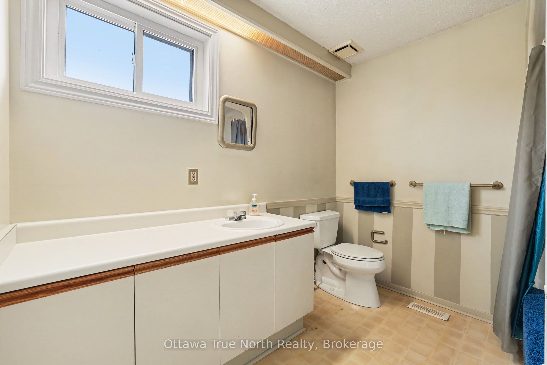 41 Aldgate Crescent Property Photo 23
