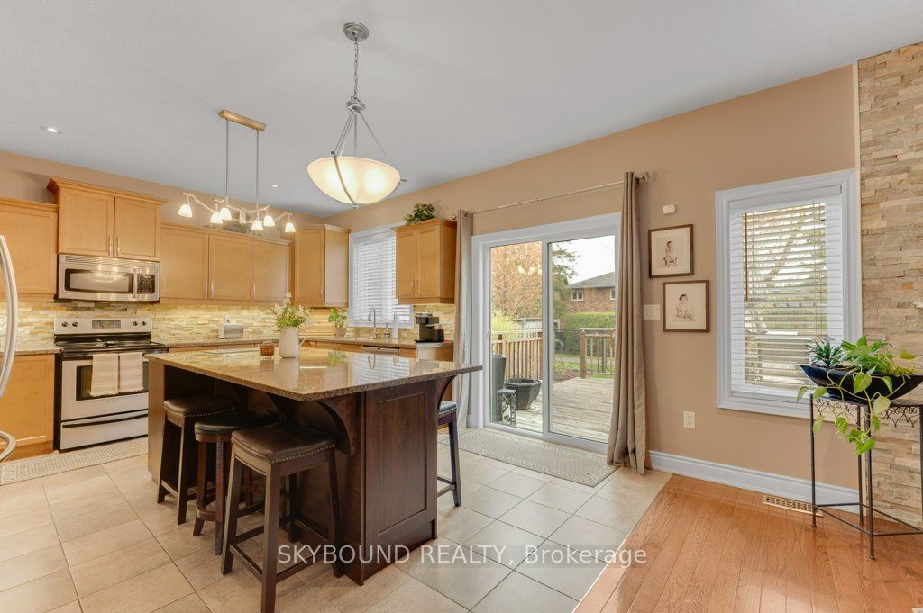 365 Valridge Drive Property Photo 15