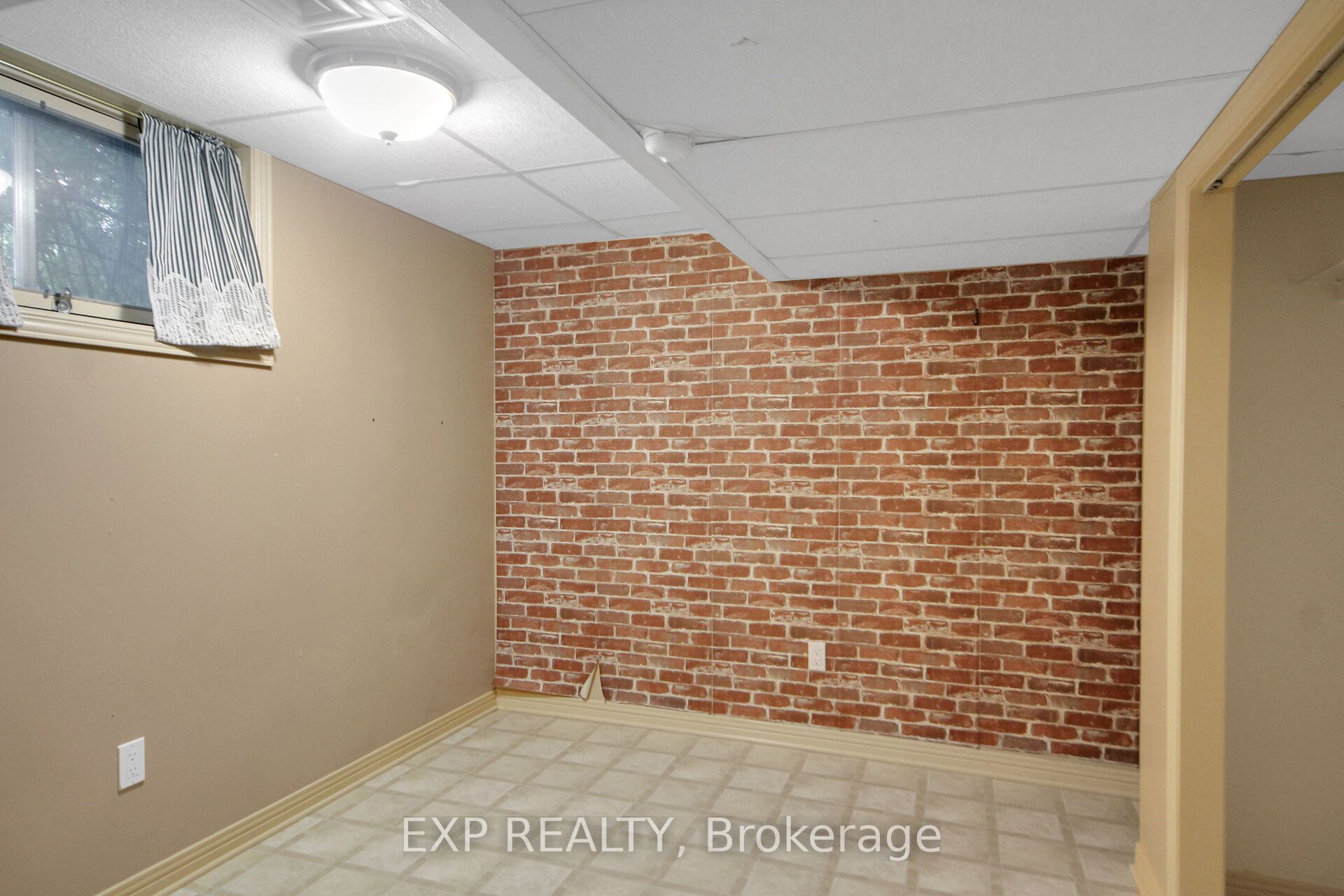 13 Shanel Place Property Photo 38