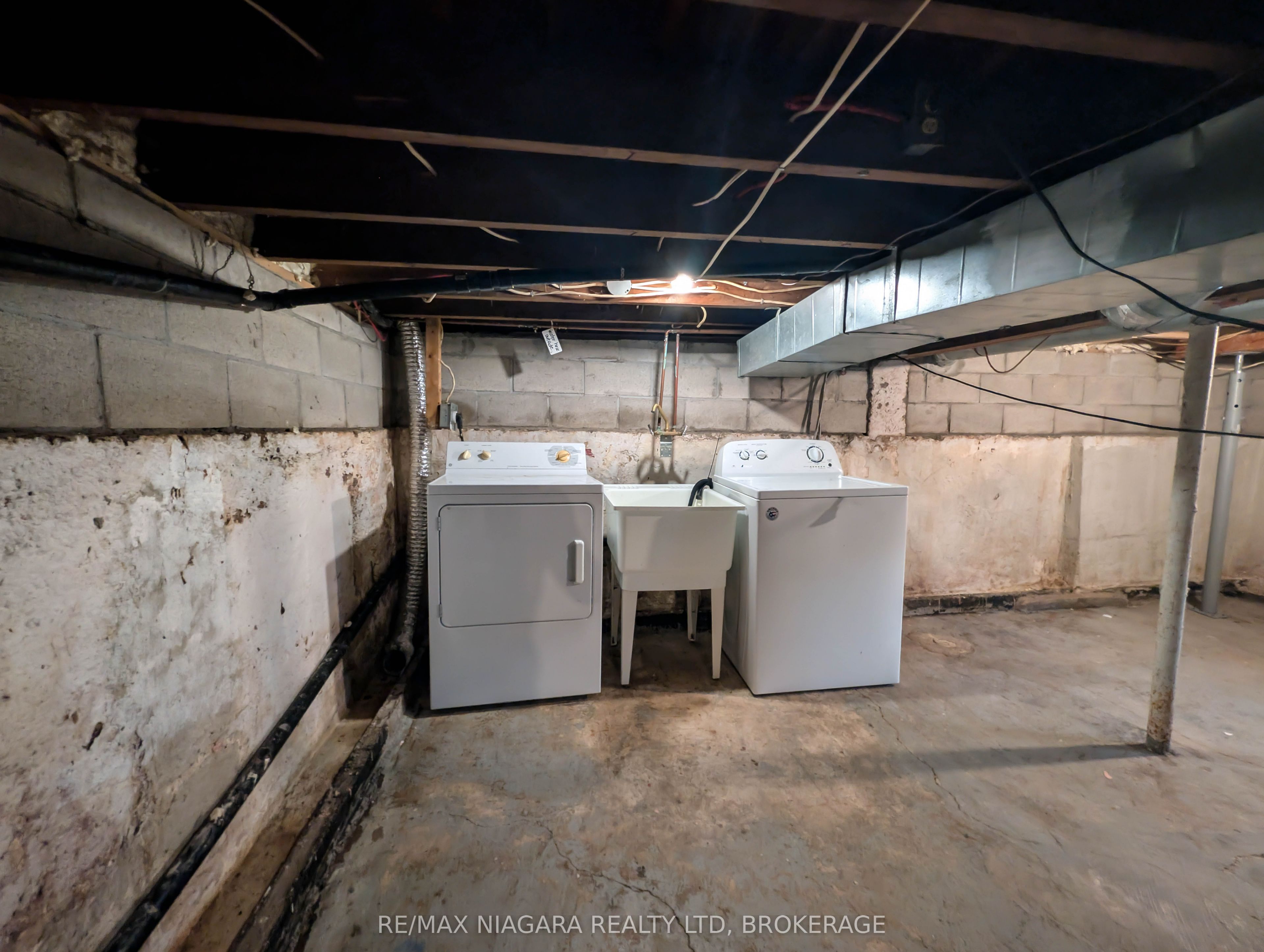 24 Churchill Street Property Photo 31