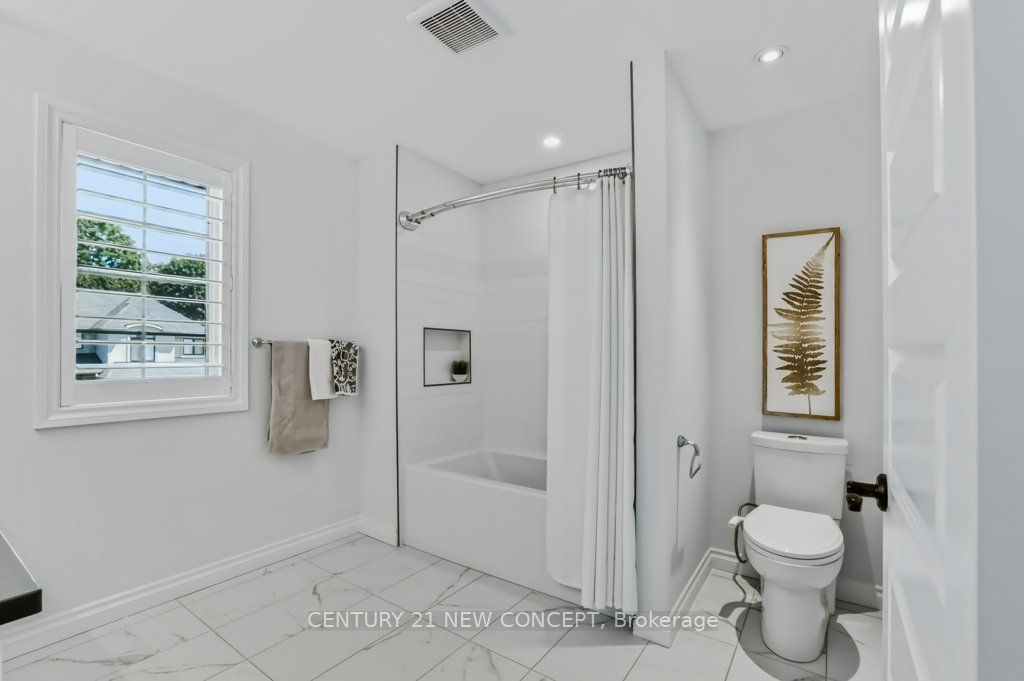 196 Juno Crescent Property Photo 27
