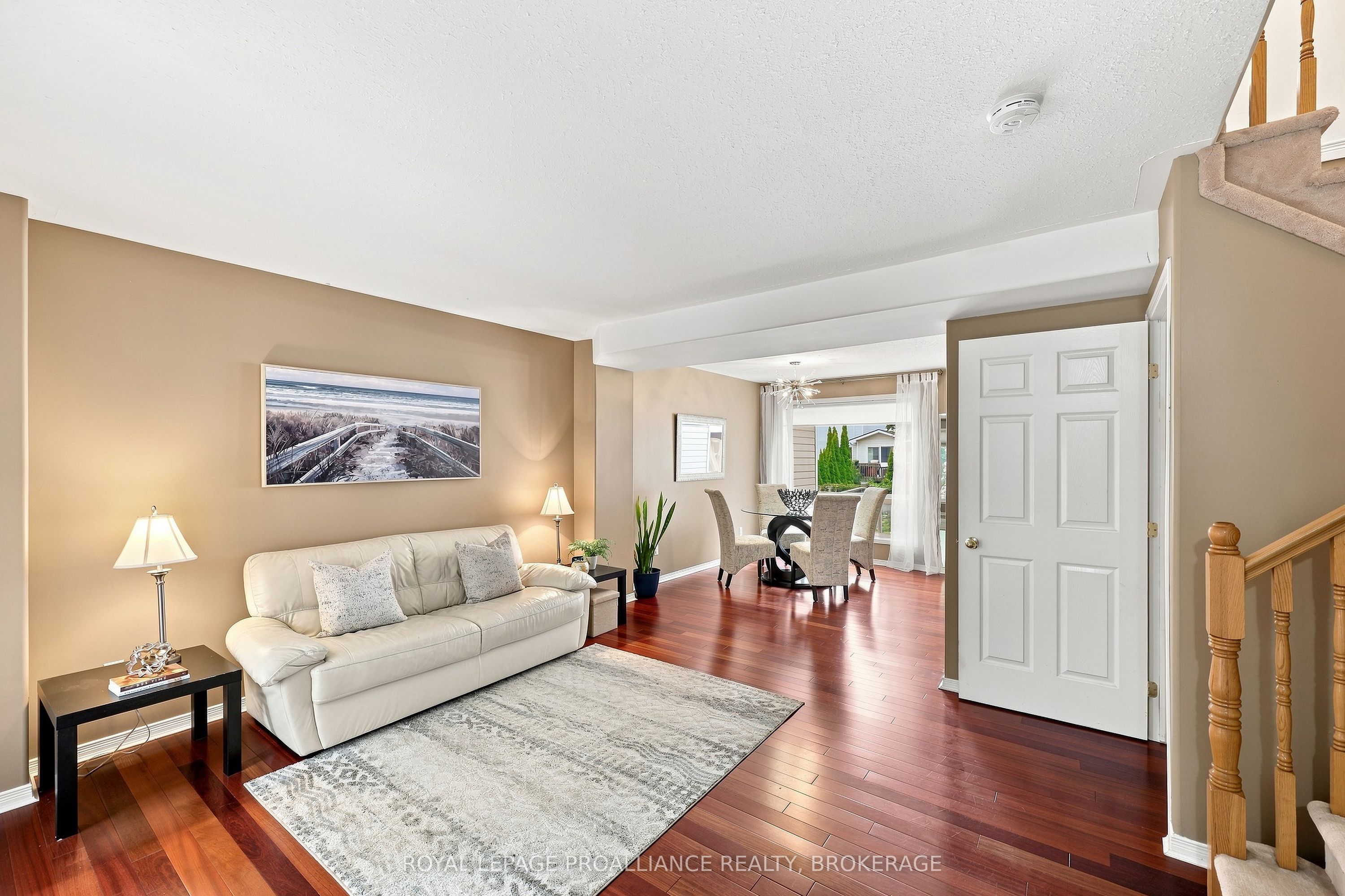 562 Quail Court Property Photo 6