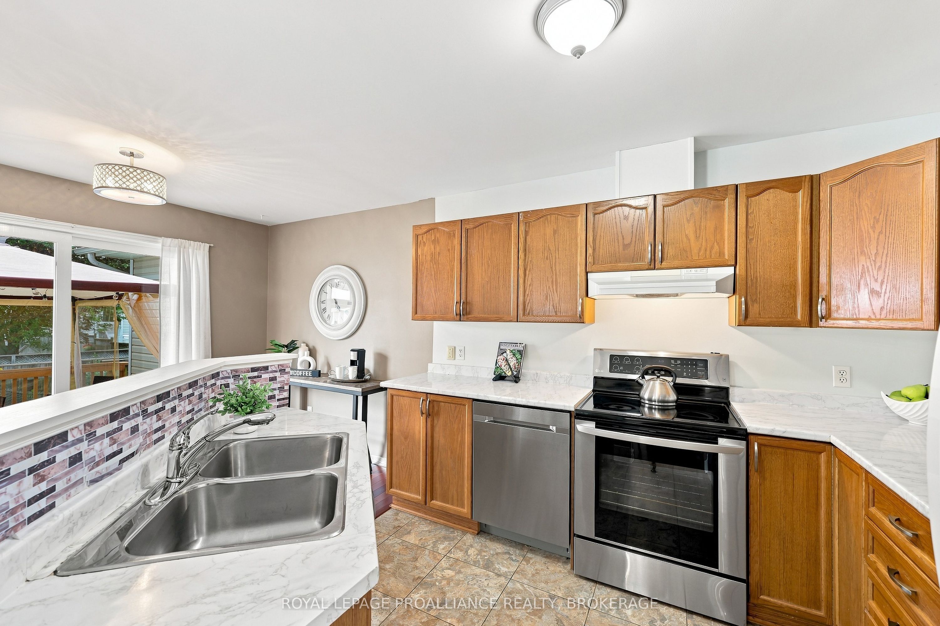 562 Quail Court Property Photo 14