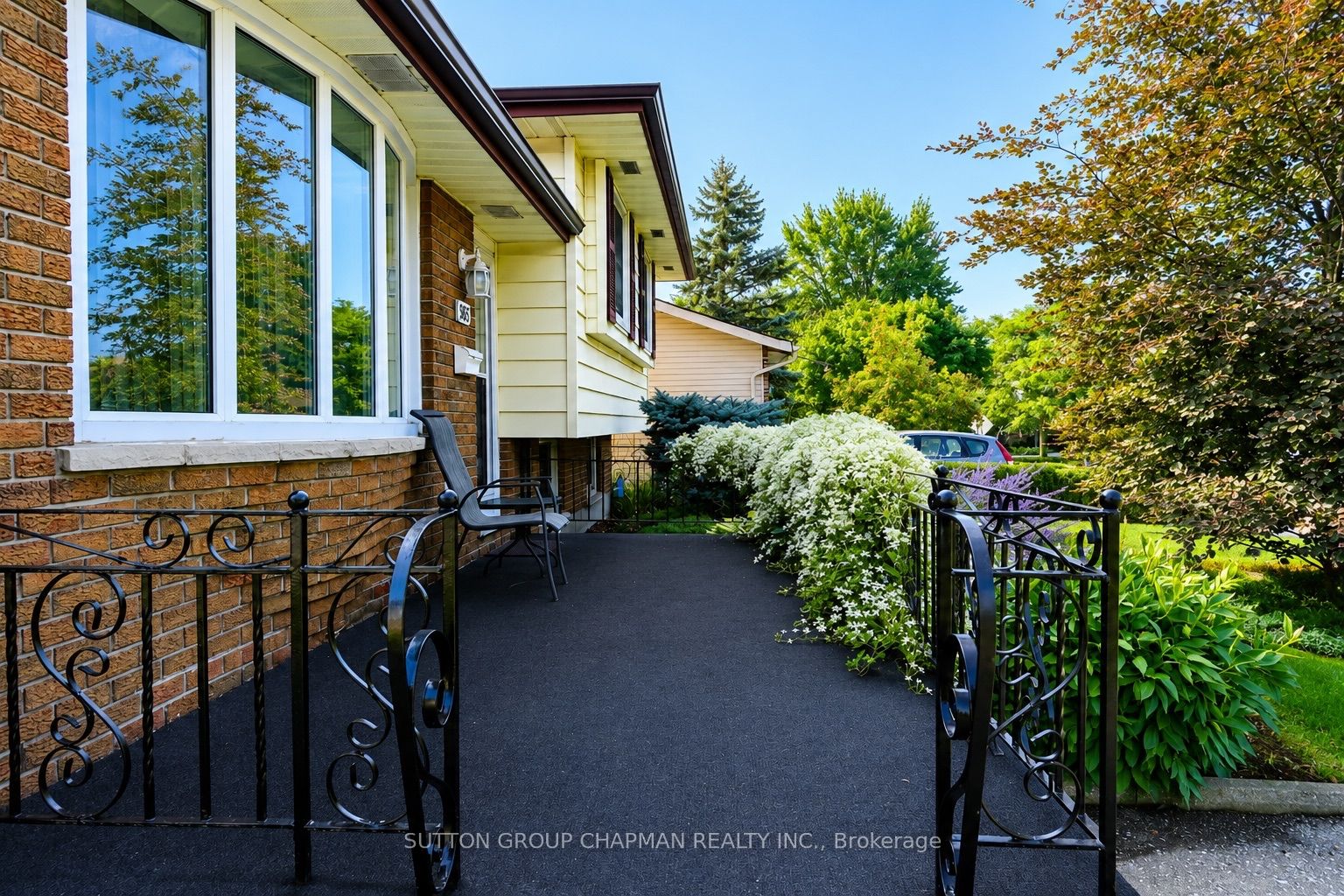 965 Osgoode Drive Property Photo 4