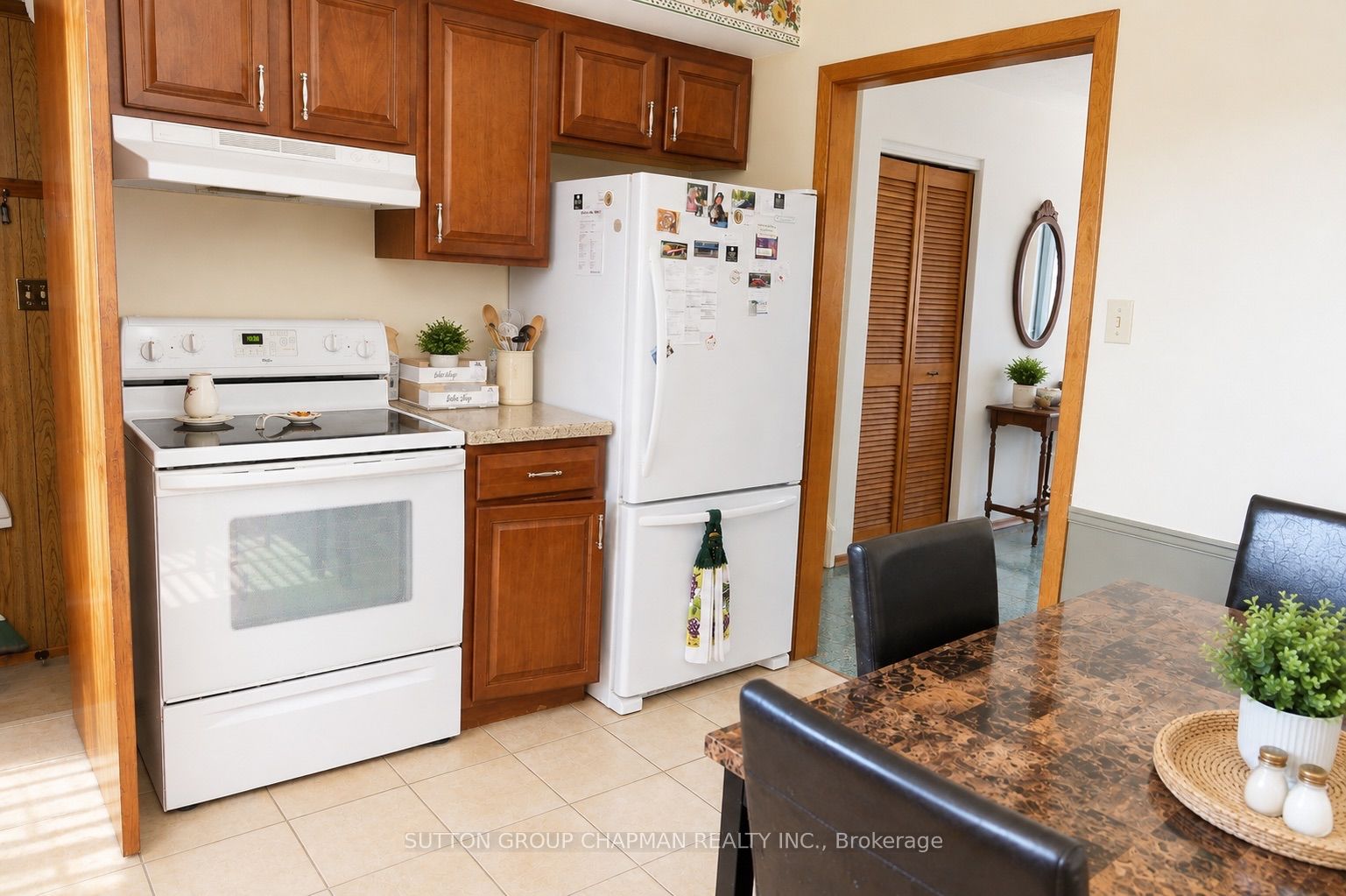 965 Osgoode Drive Property Photo 8