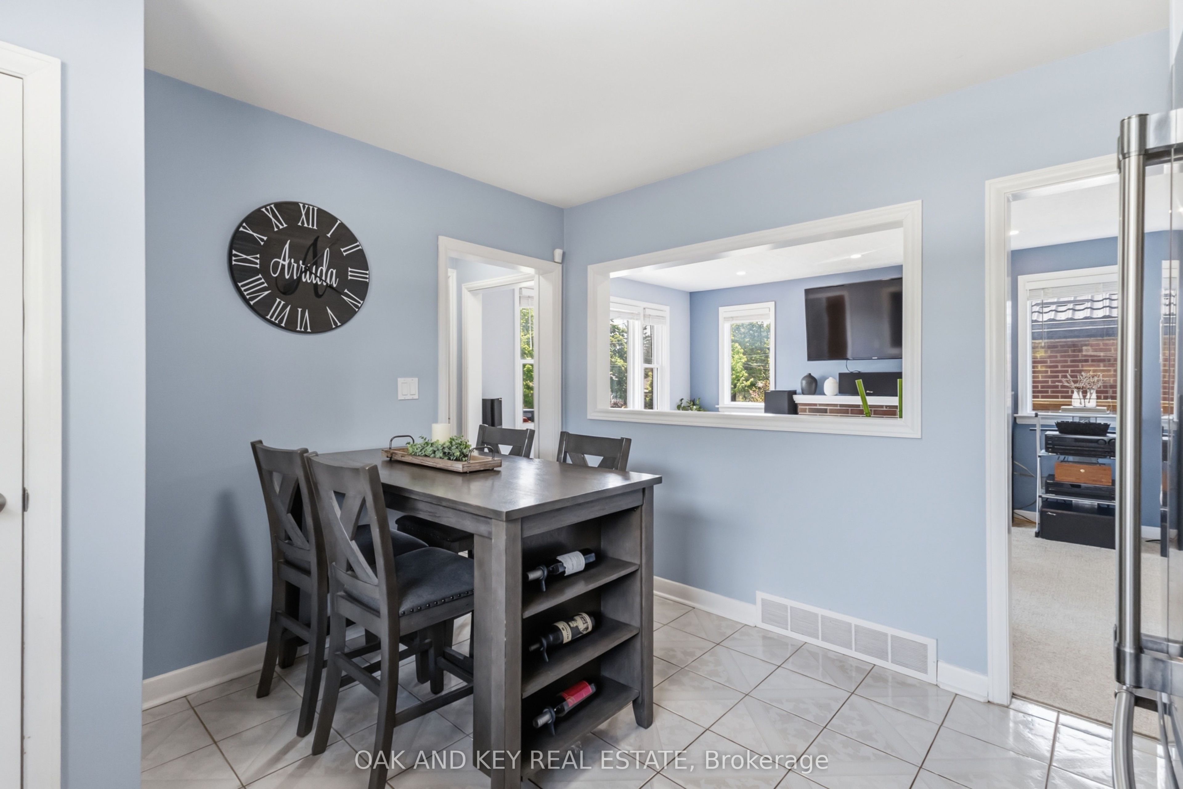 169 Ellsworth Crescent Property Photo 10