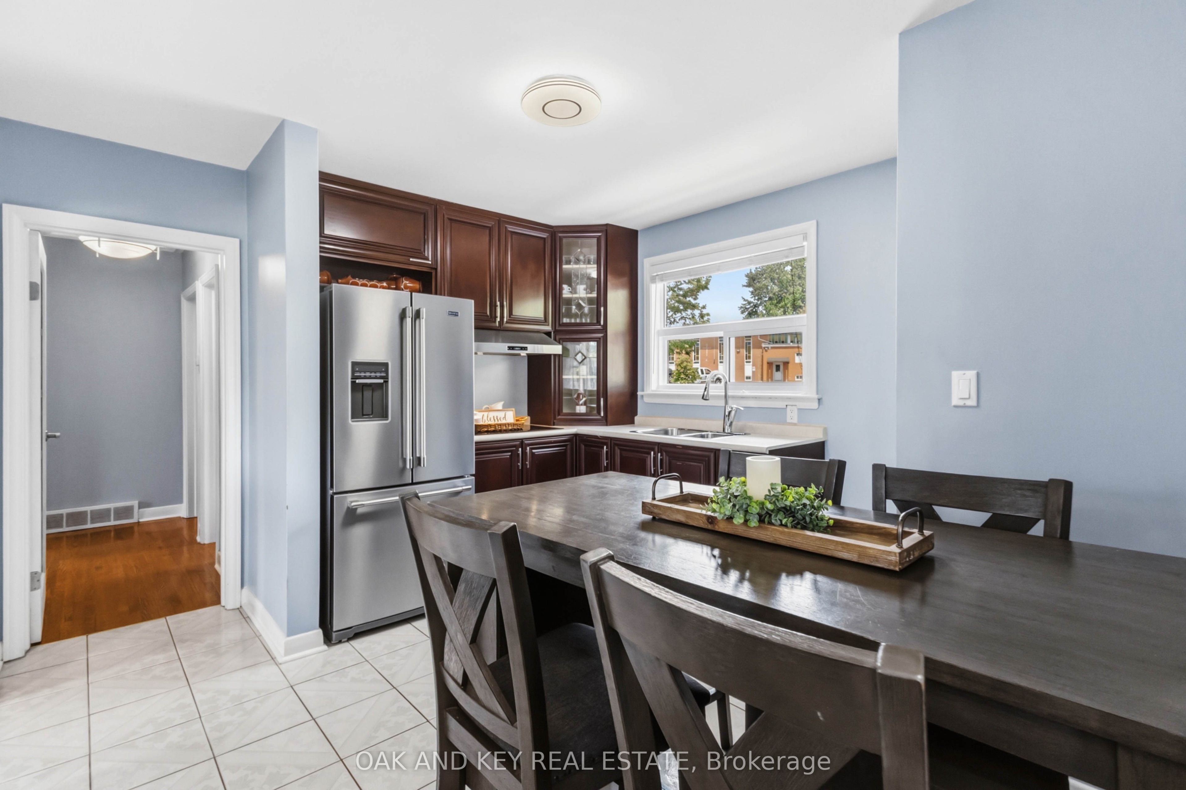 169 Ellsworth Crescent Property Photo 12