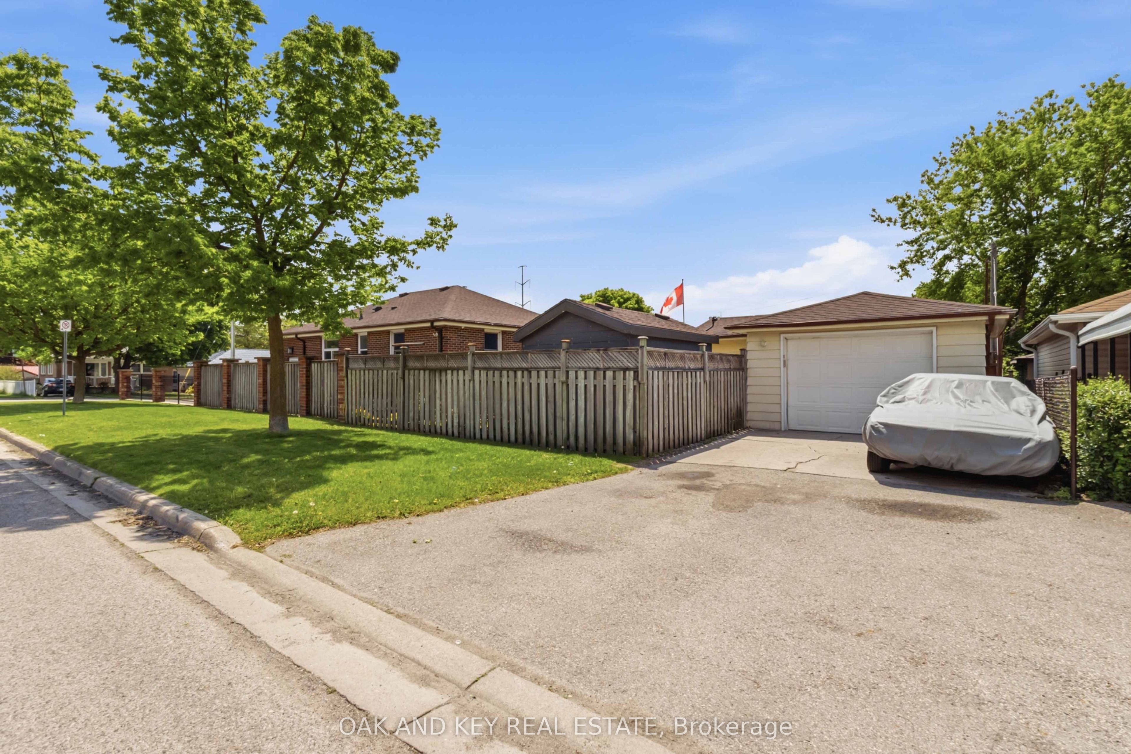 169 Ellsworth Crescent Property Photo 39