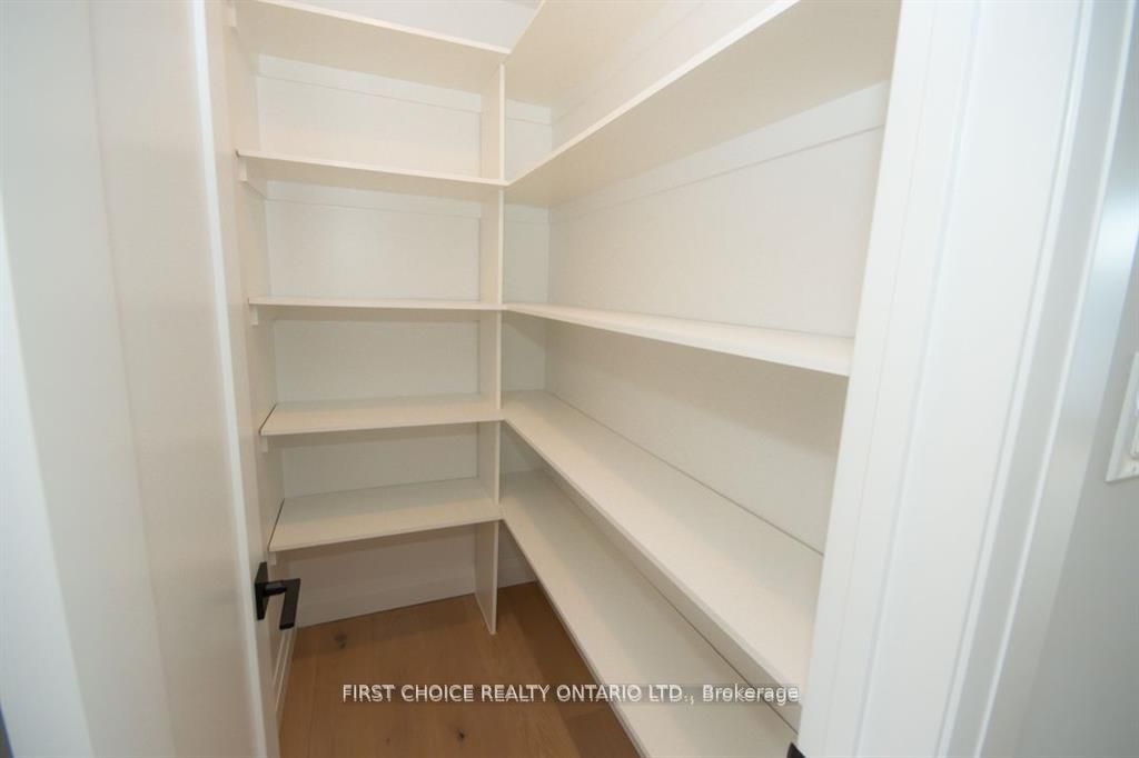 296 Riverdale Avenue Property Photo 12