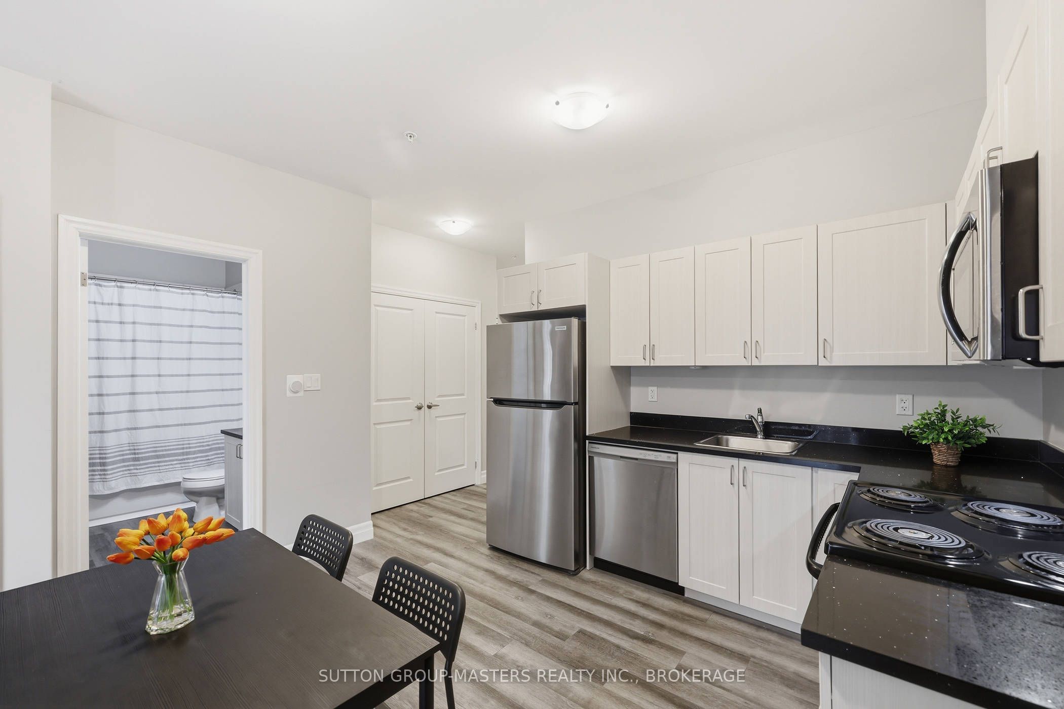 501 Frontenac Street 413 Property Photo 13