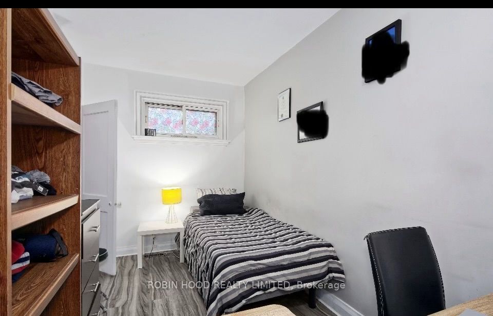 173 Adelaide Street N Property Photo 16