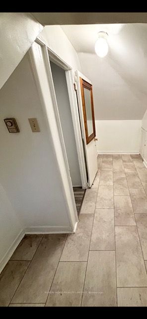 173 Adelaide Street N Property Photo 21