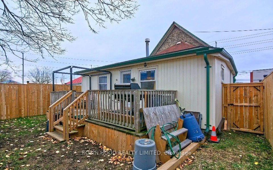 173 Adelaide Street N Property Photo 30