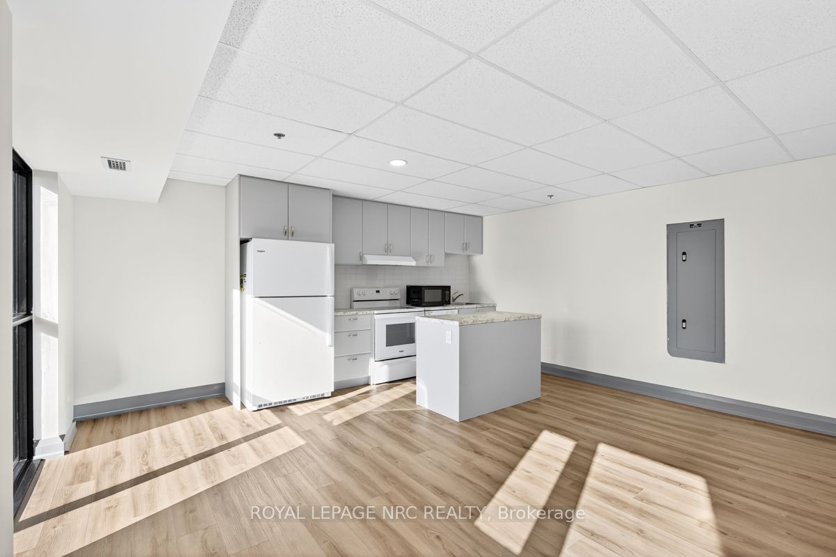 50 Herrick Avenue Up32 Property Photo 11
