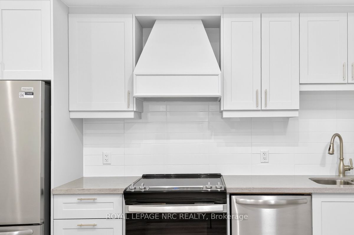 50 Herrick Avenue Up32 Property Photo 24