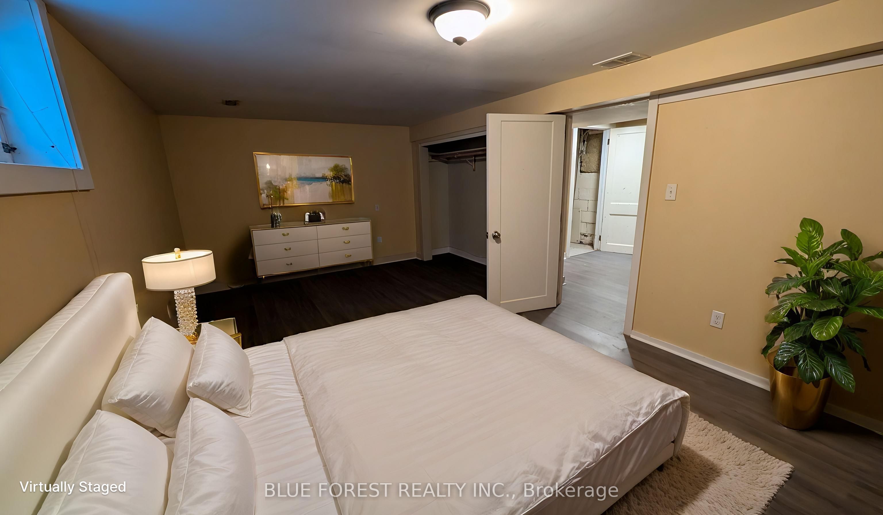 867 Queens Avenue Property Photo 14