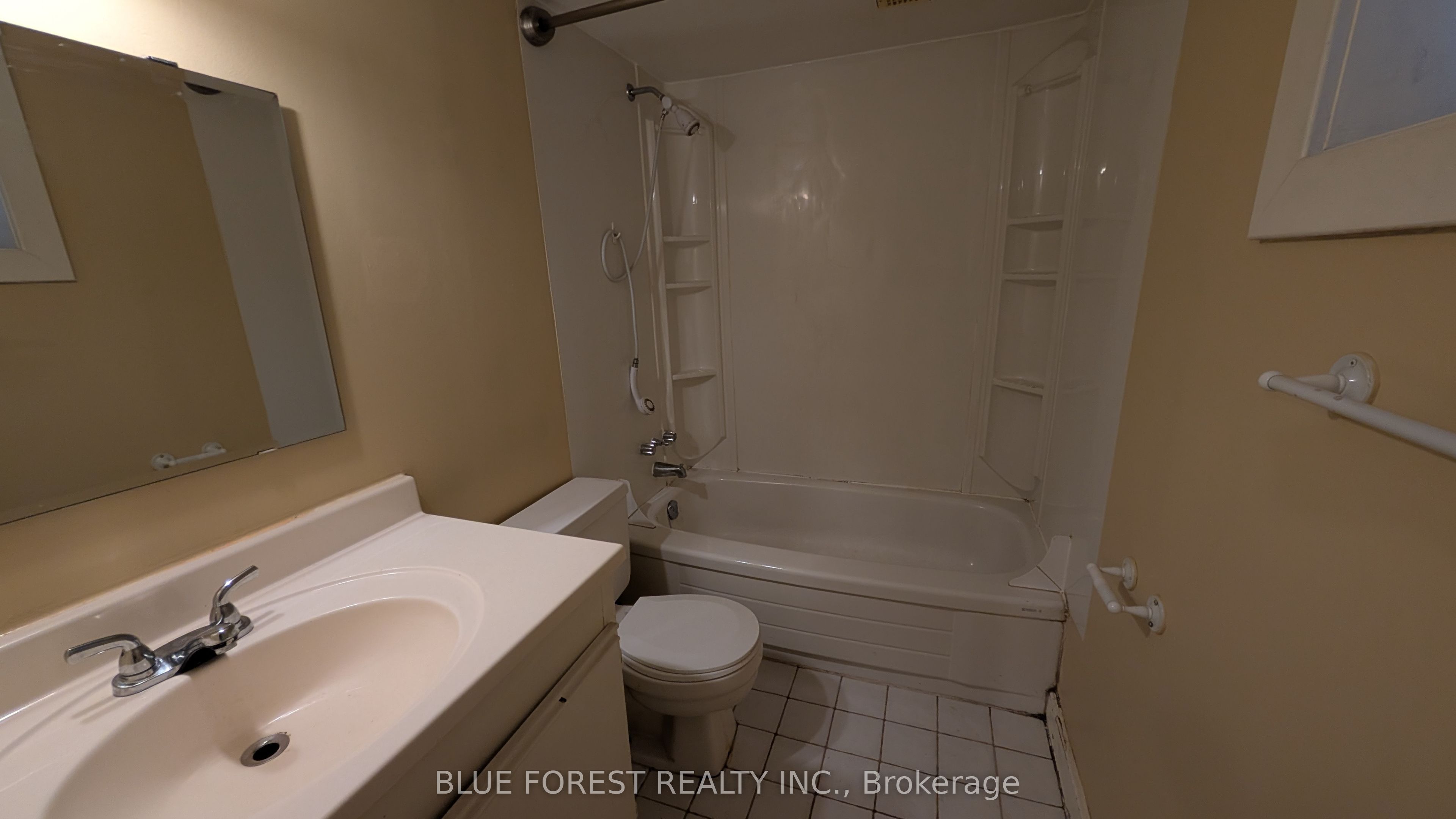 867 Queens Avenue Property Photo 15