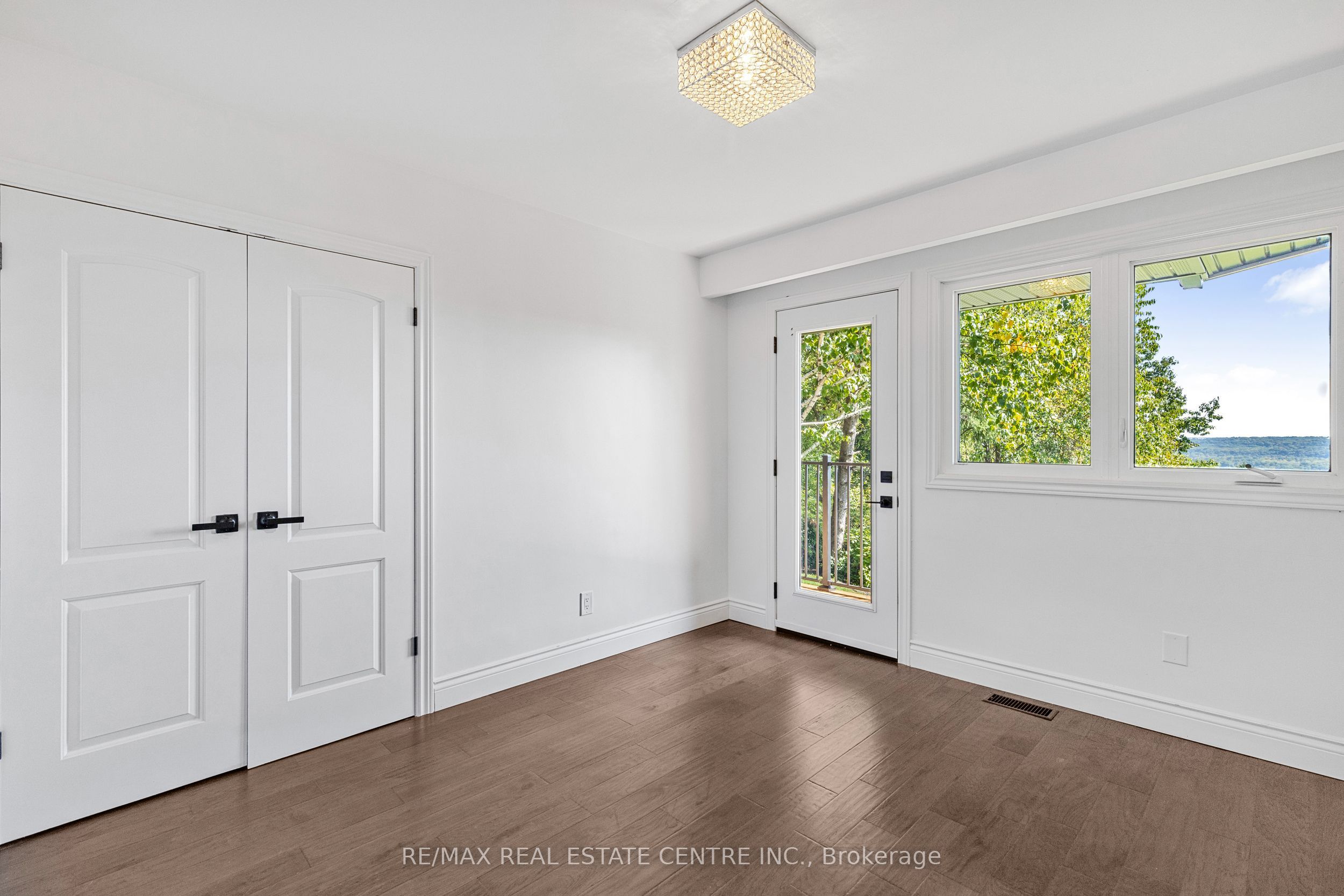 50 Oak Avenue Property Photo 10