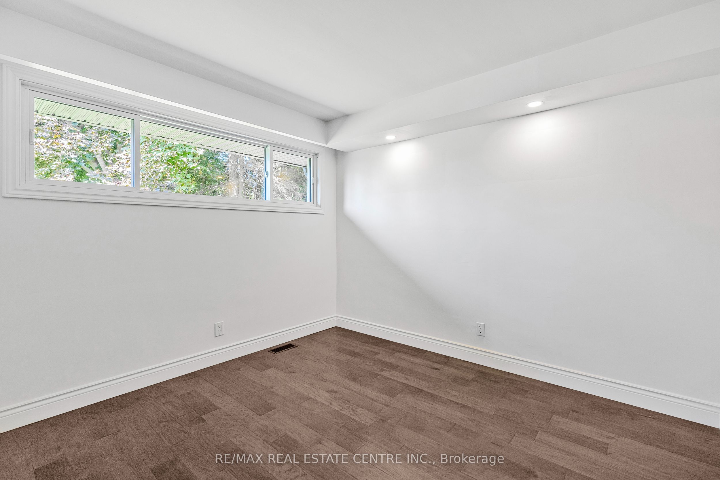 50 Oak Avenue Property Photo 11