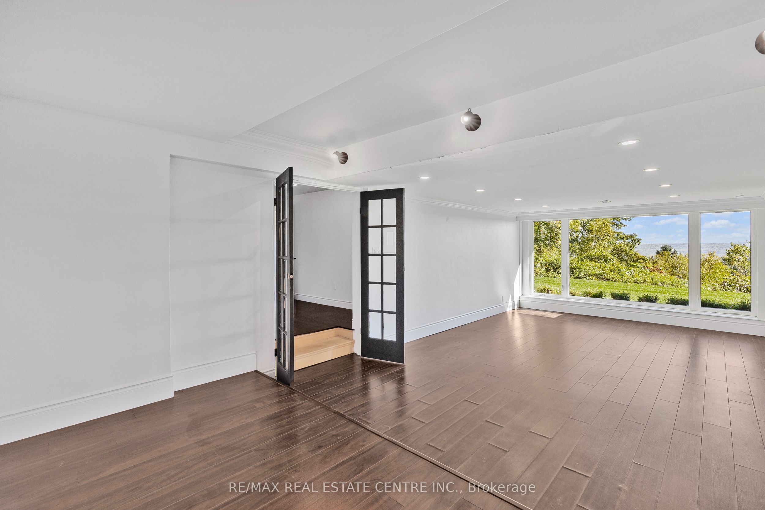 50 Oak Avenue Property Photo 15