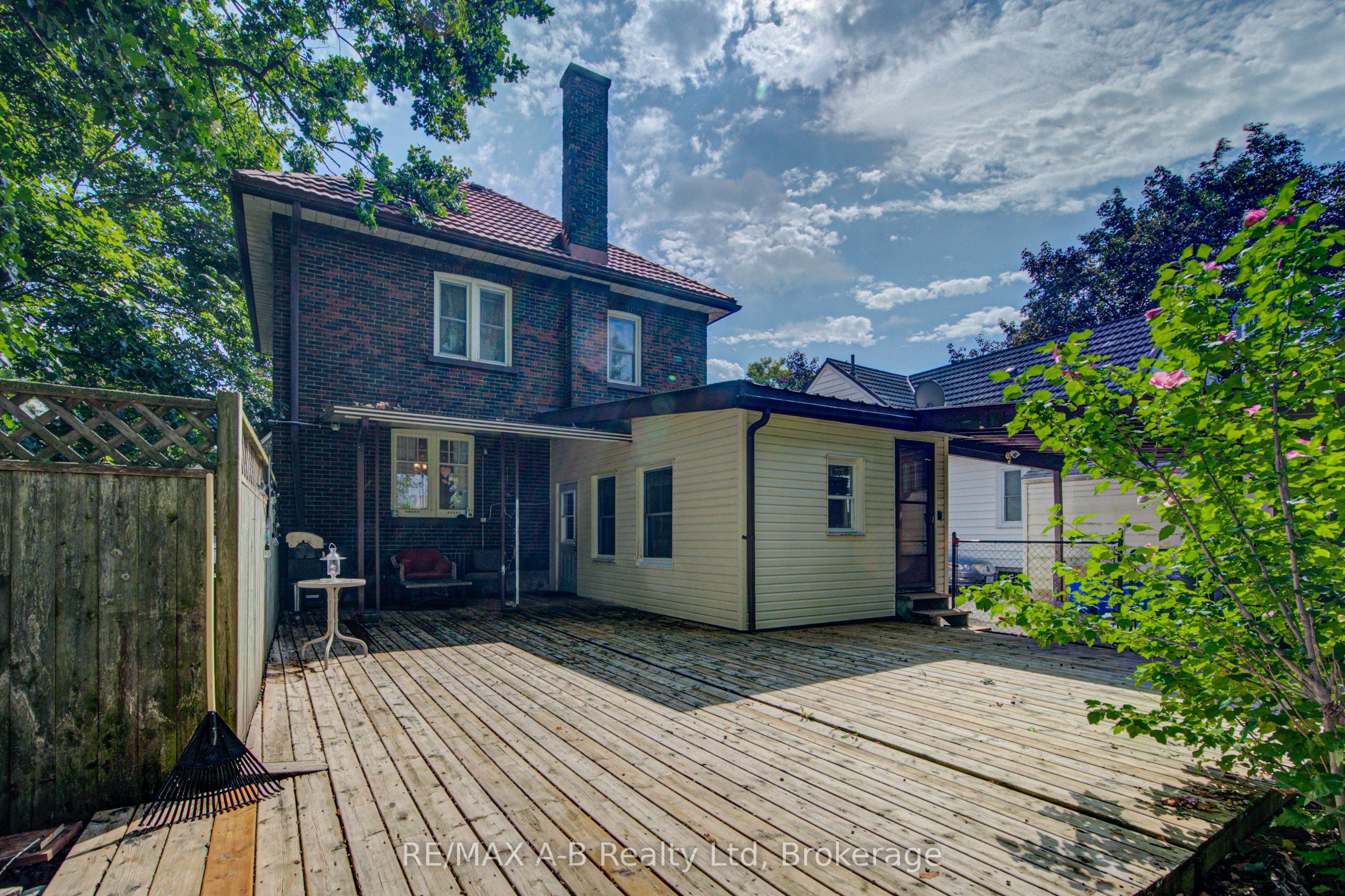 31 John Street Property Photo 32