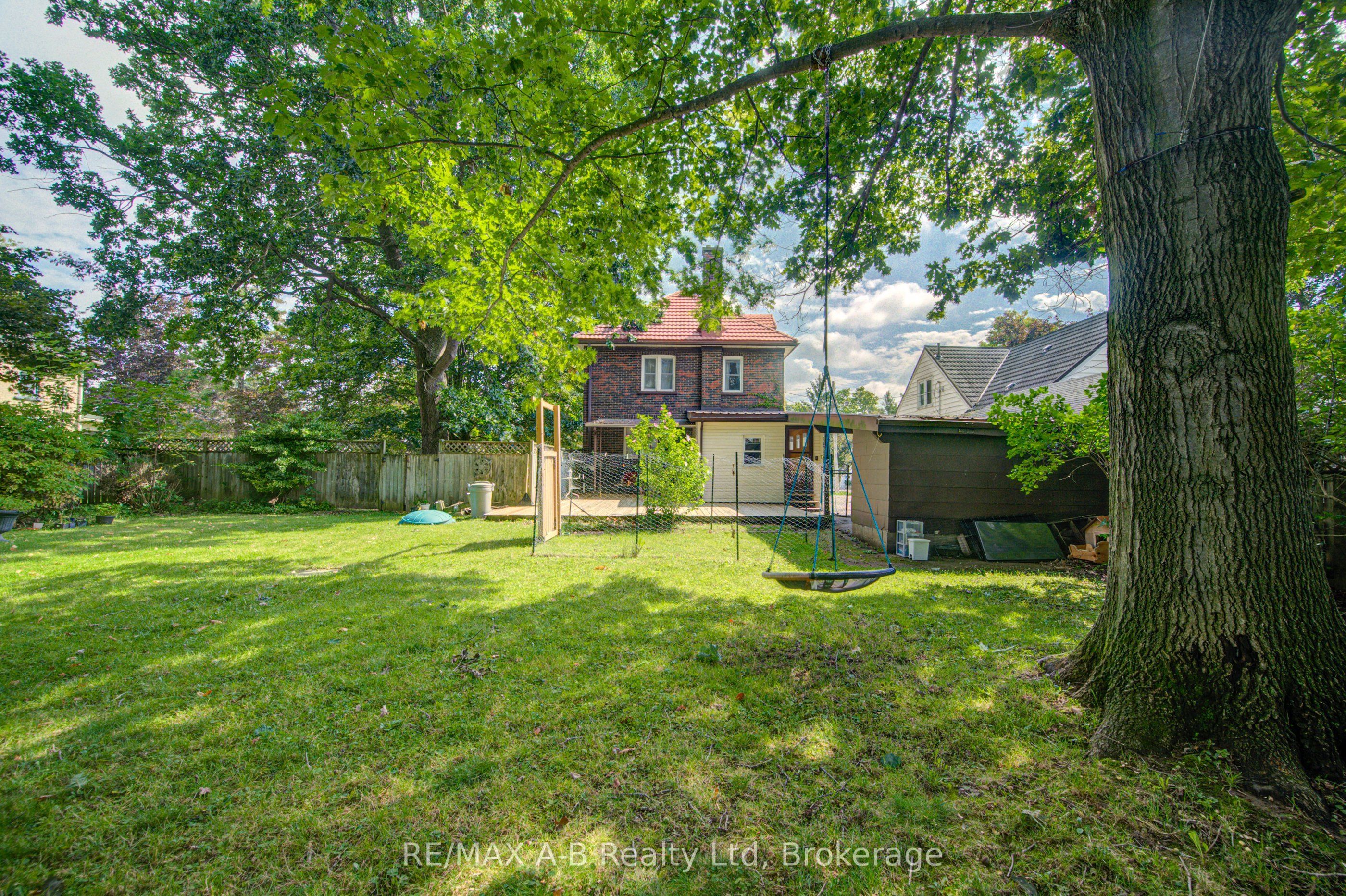 31 John Street Property Photo 34