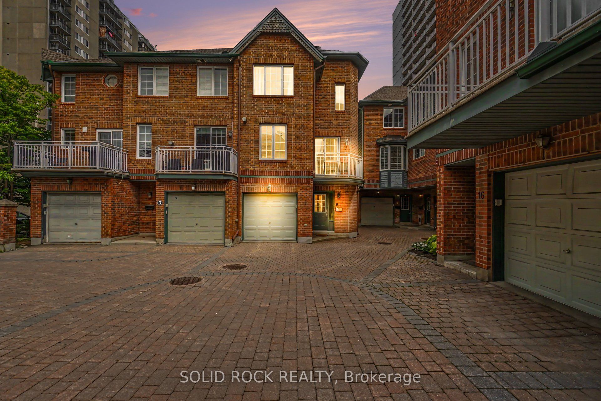 5 Beckington Private Property Photo 1