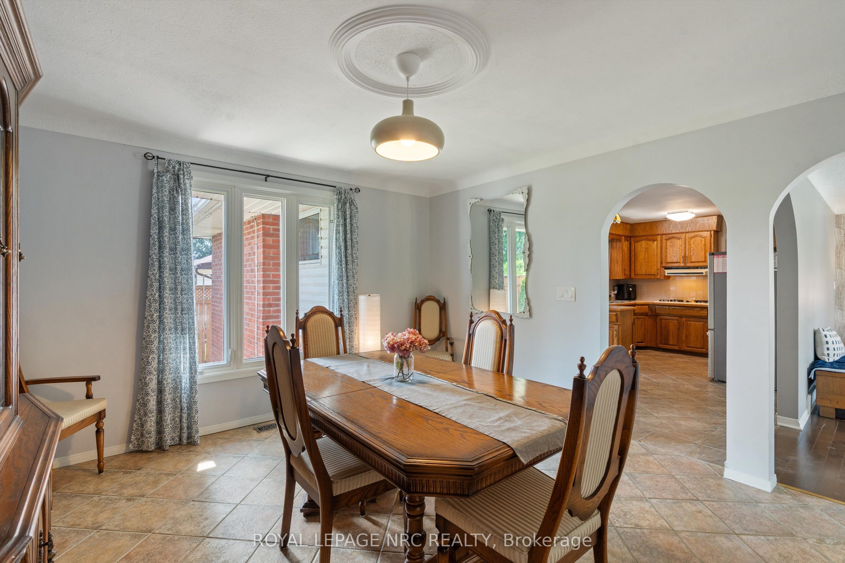 161 Catherine Street Property Photo 8
