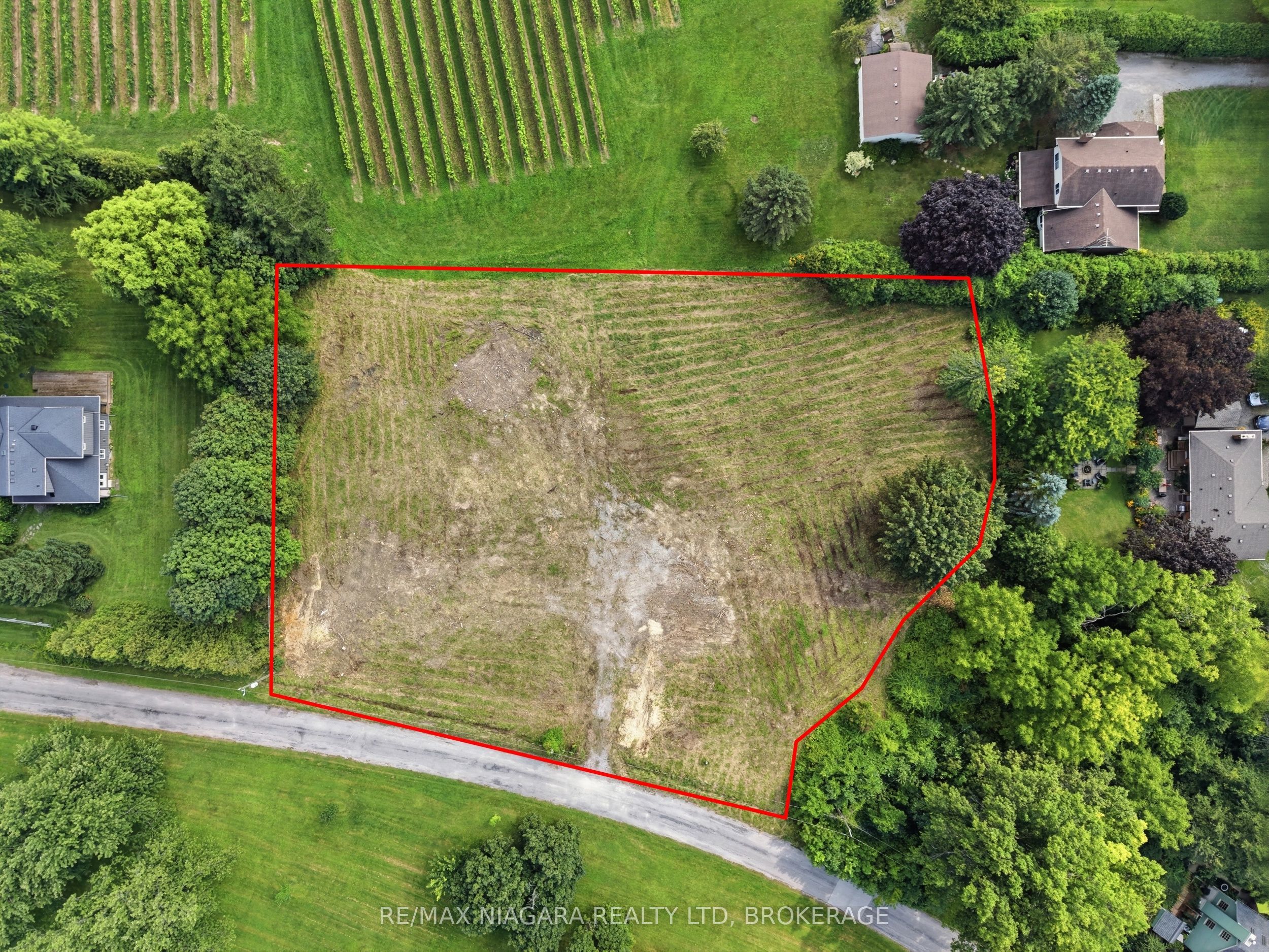 1611 Lakeshore Road Property Photo 1