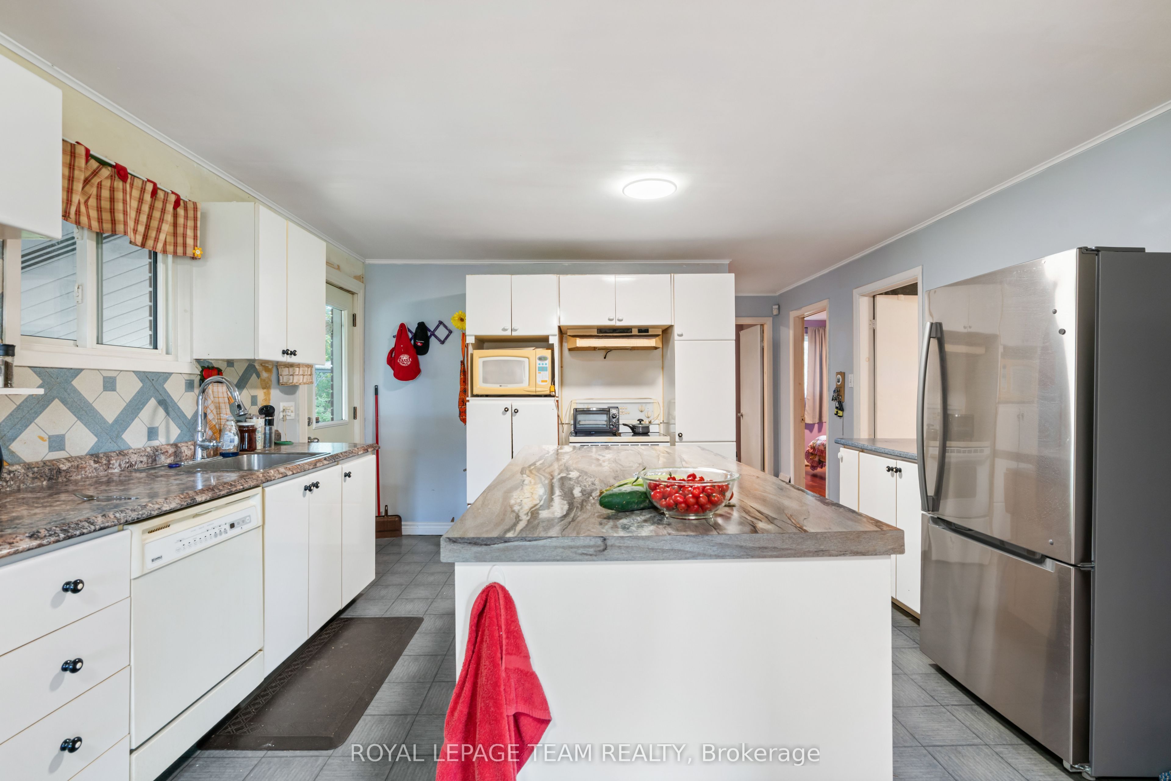 484 Annable Road Property Photo 10