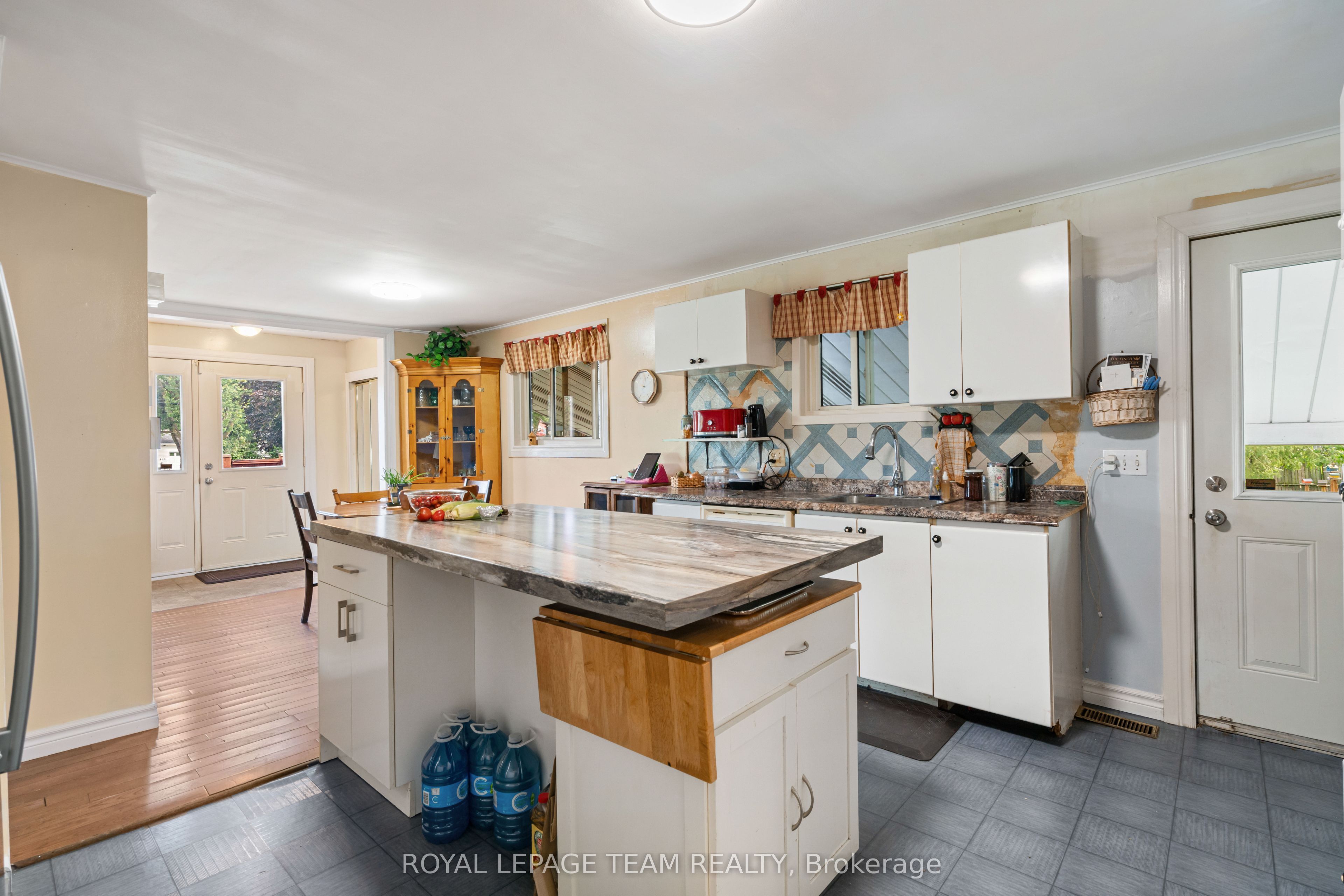 484 Annable Road Property Photo 11
