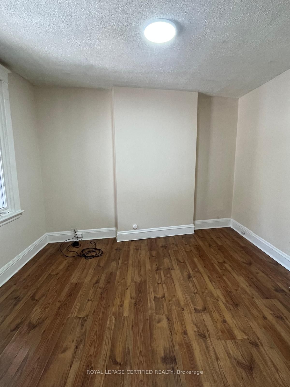 10 Fairleigh Avenue N Property Photo 25