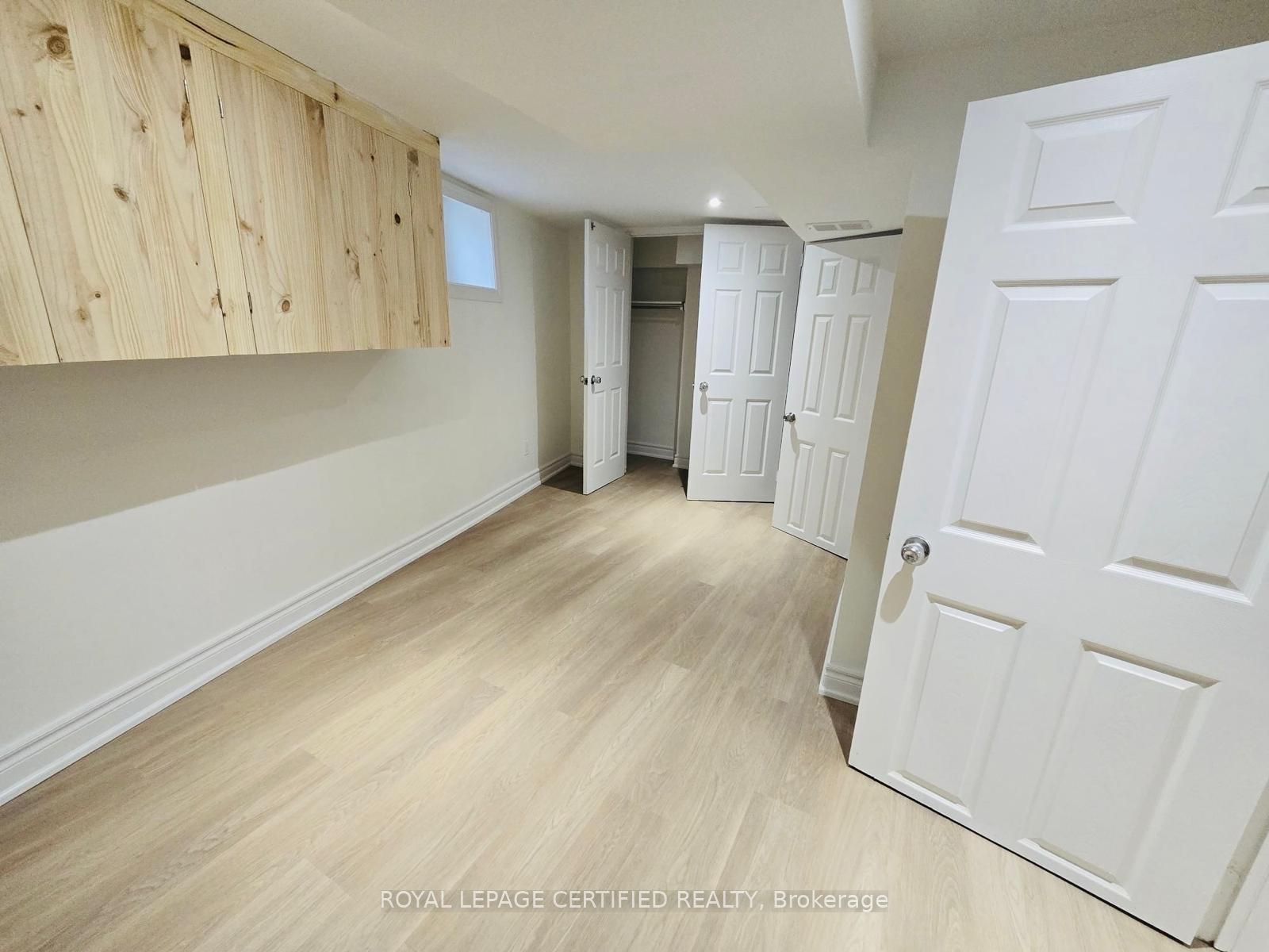10 Fairleigh Avenue N Property Photo 30