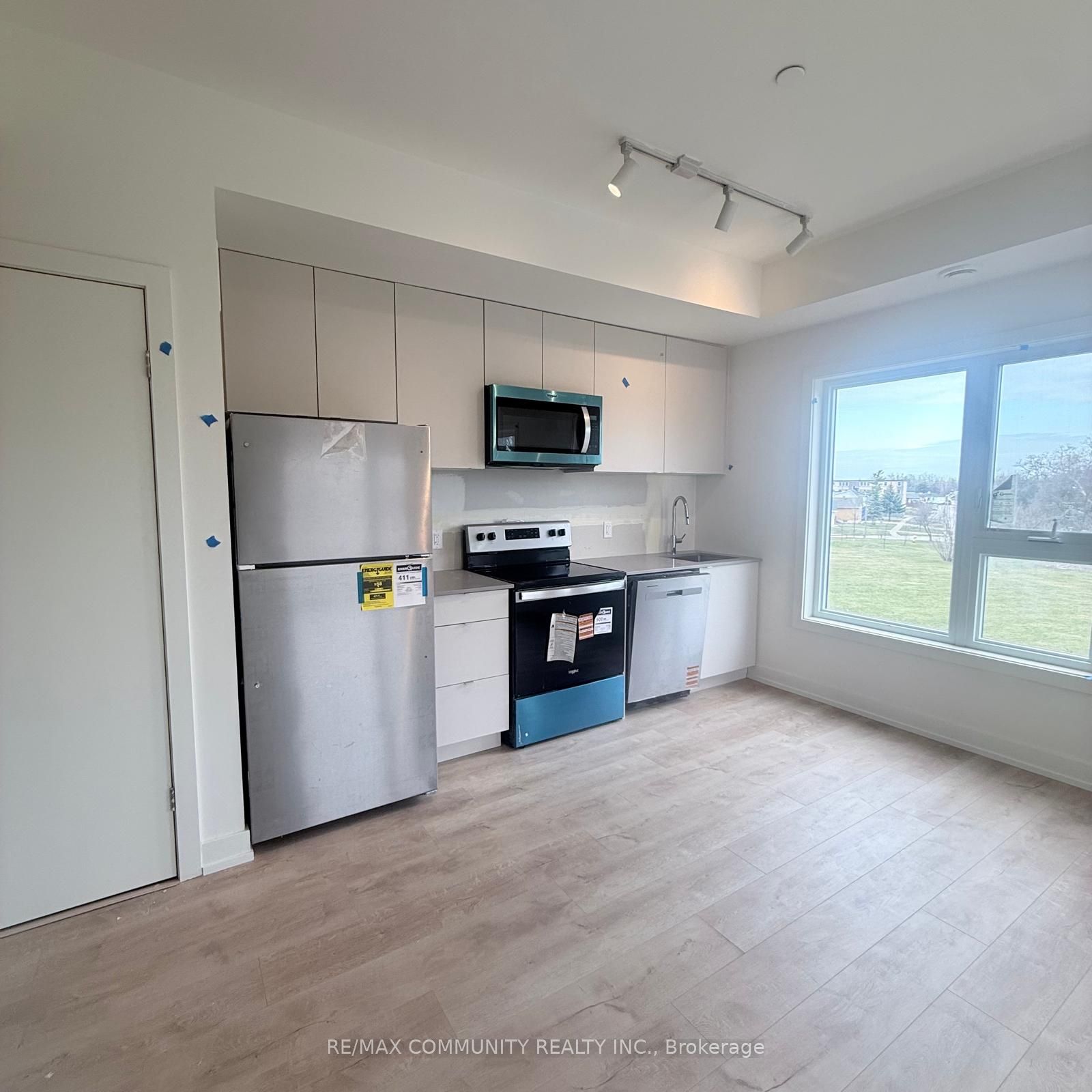 16 Melbourne Avenue 309b Property Photo 3