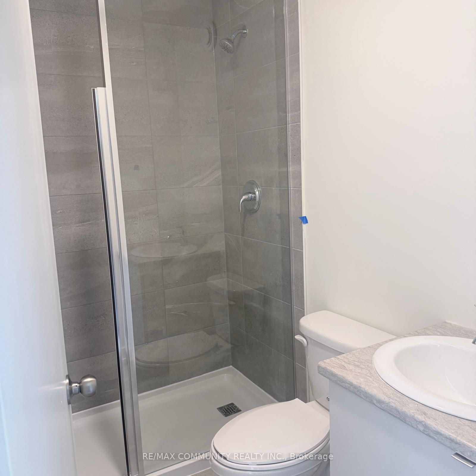 16 Melbourne Avenue 309b Property Photo 7