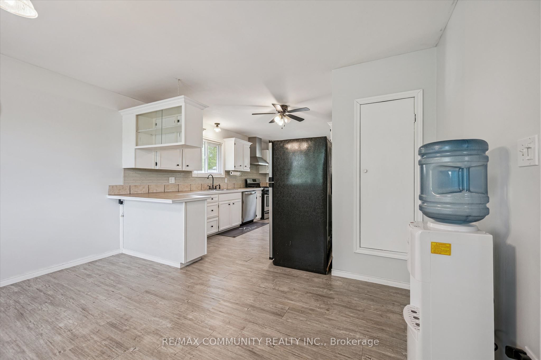 2063 George Street Property Photo 9