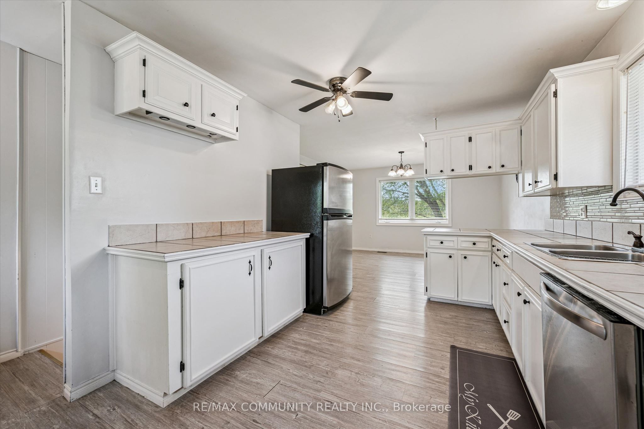 2063 George Street Property Photo 12