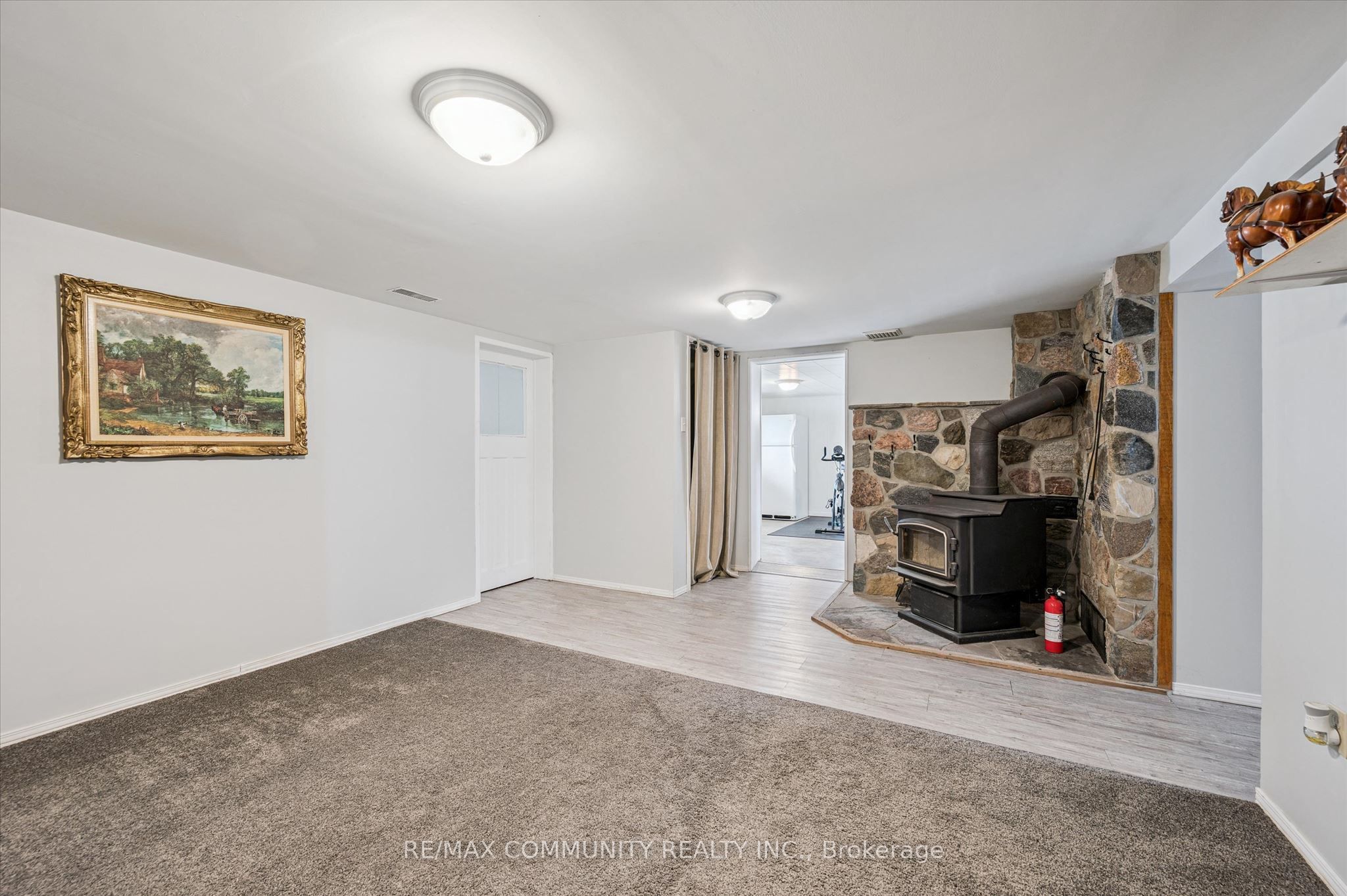 2063 George Street Property Photo 26