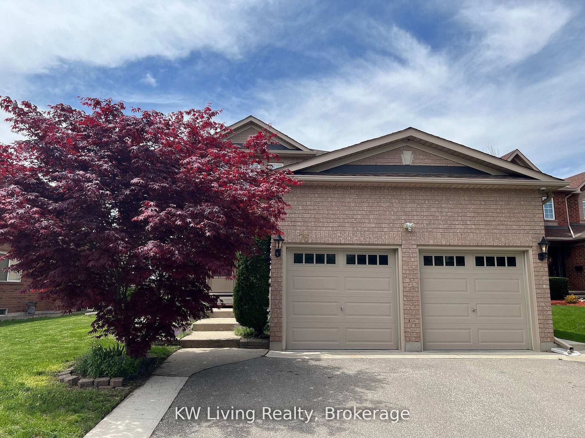 76 Spooner Crescent Property Photo 4