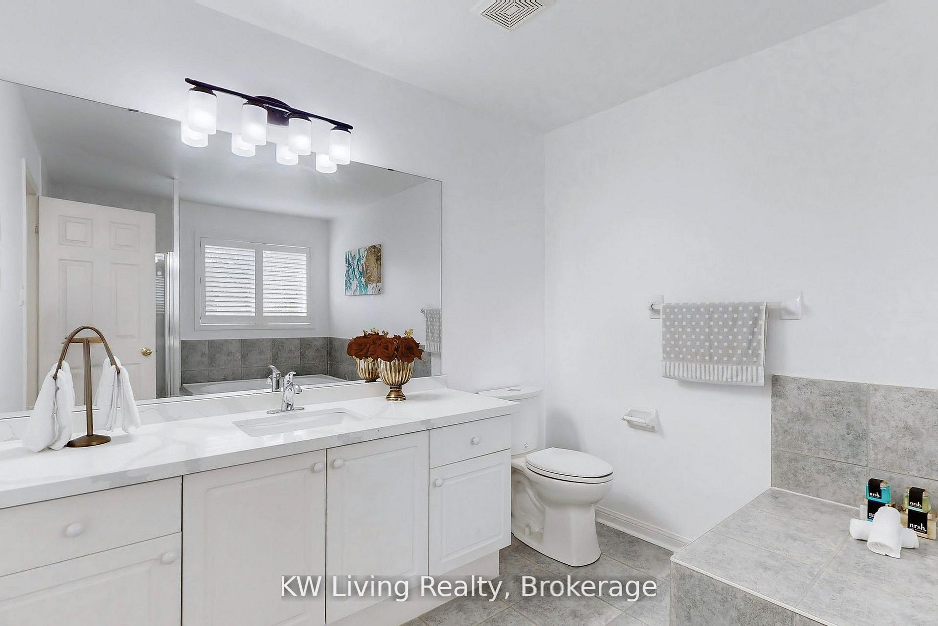 76 Spooner Crescent Property Photo 16